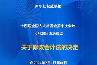 杀人诛心啊！怀特连续胯下戏耍巴恩斯后单臂隔扣